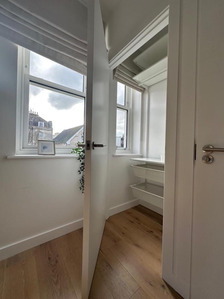 Contemporary Pied A Terre In The Heart Of Bath Apartment Exterior foto